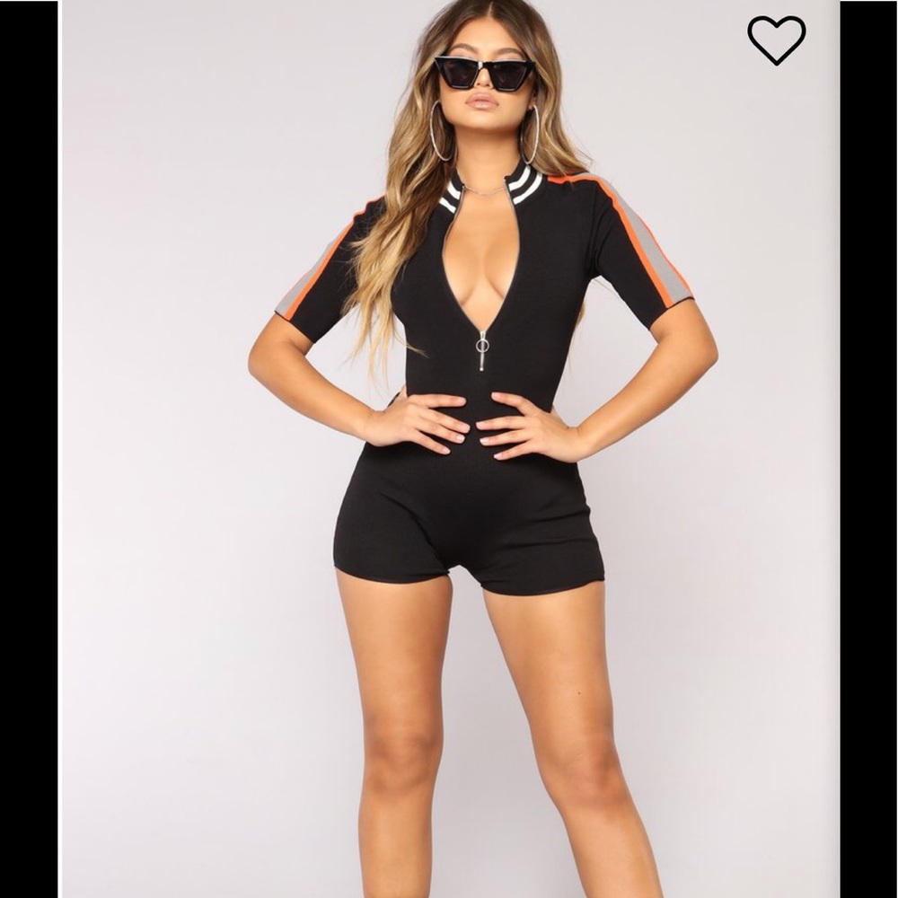 (L) Fashion Nova Black Racer Jasmine Romper - Picture 1 of 6